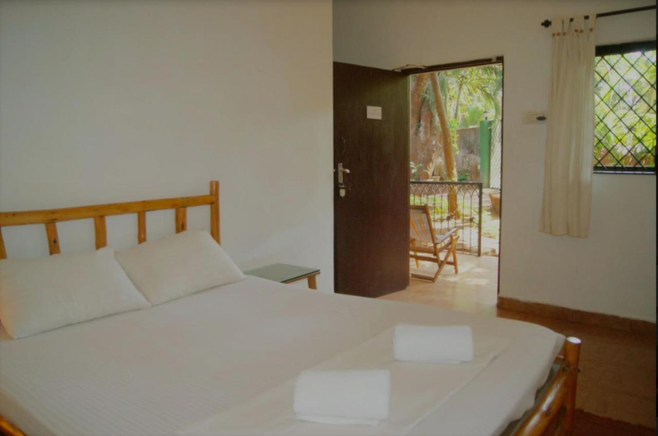 Jungle By Thehostelcrowd Vagator Room photo